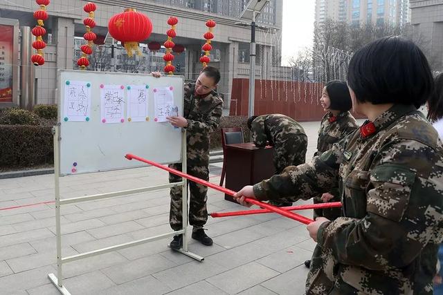 三人跑得快怎么玩规则，扑克三人跑得快玩法及规则总结（春节军营小游戏，你喜欢哪一款）