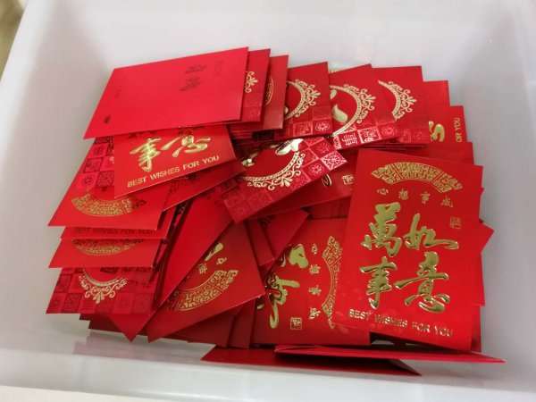 给病人送红包怎么说，给病人发红包该怎样说（一篮子红包送给住院透析的患者）