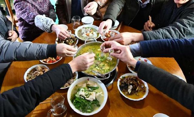 嫁给山东人真的很可怕吗，山东媳妇不能上桌吃饭（文章主人公：很多事都是误传）