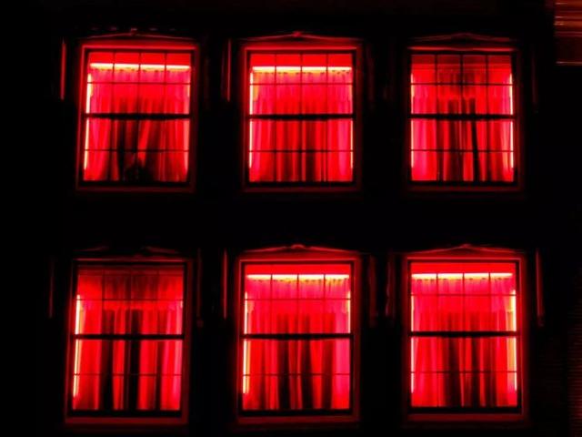 Entice.♡诱惑网名，Entice.♡诱惑微信昵称（中国姑娘被骗去美国“旅游”）