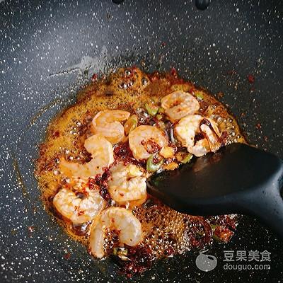 正宗香辣米线做法，回味无穷的家常香辣米线