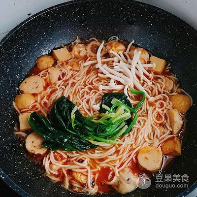 正宗香辣米线做法，回味无穷的家常香辣米线