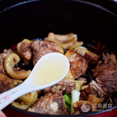 烧鸭子的家常做法，让你停不下筷子的红烧鸭子