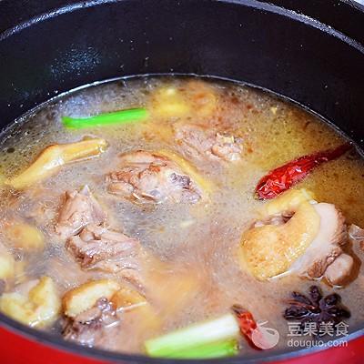 烧鸭子的家常做法，让你停不下筷子的红烧鸭子