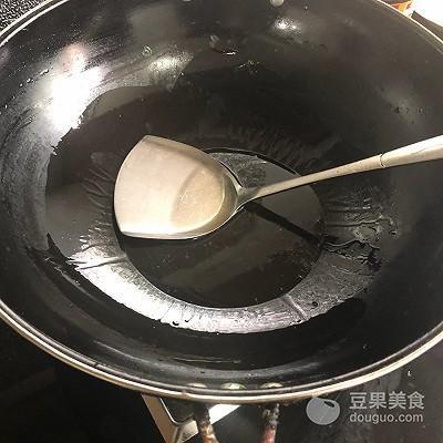 青菜炒香菇的做法，青菜炒蘑菇的做法（#节后清肠大作战#香菇炒青菜）