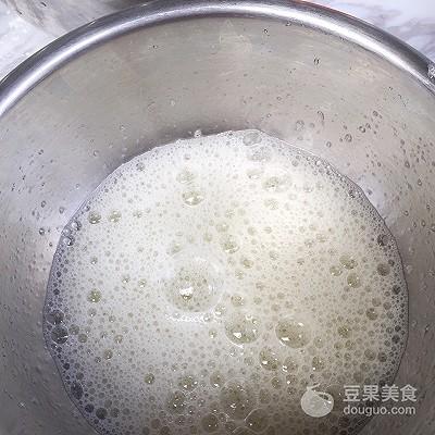 草莓蛋糕。，草莓蛋糕的寓意是什么（春暖花开抺茶草莓蛋糕图片）