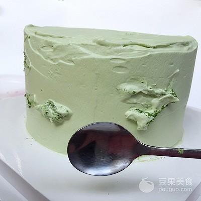 草莓蛋糕。，草莓蛋糕的寓意是什么（春暖花开抺茶草莓蛋糕图片）