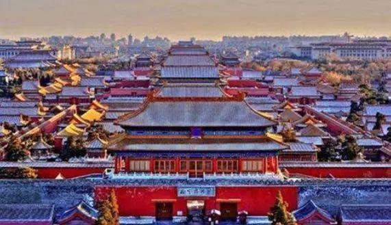 为什么叫紫禁城，故宫为何叫紫禁城（红色的故宫为何要叫“紫禁城”）