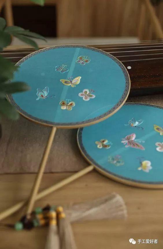 古风扇子做法 古风扇子做法简述，古风扇子做法（传统工艺，轻罗小扇扑流萤）