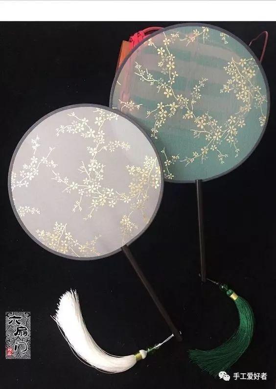 古风扇子做法 古风扇子做法简述，古风扇子做法（传统工艺，轻罗小扇扑流萤）