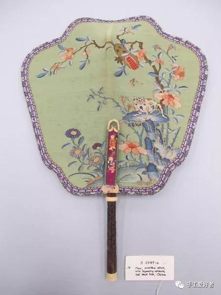 古风扇子做法 古风扇子做法简述，古风扇子做法（传统工艺，轻罗小扇扑流萤）