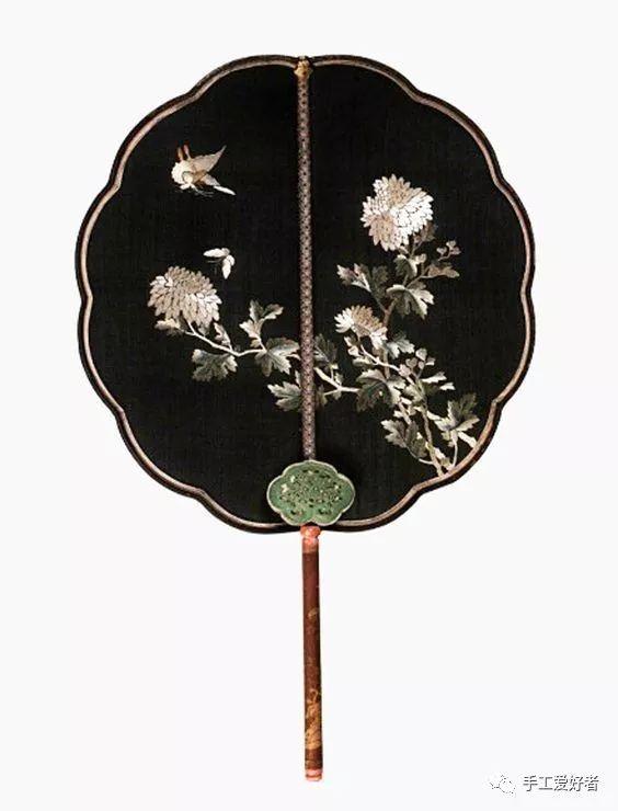 古风扇子做法 古风扇子做法简述，古风扇子做法（传统工艺，轻罗小扇扑流萤）