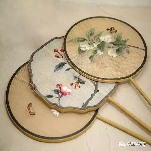 古风扇子做法 古风扇子做法简述，古风扇子做法（传统工艺，轻罗小扇扑流萤）