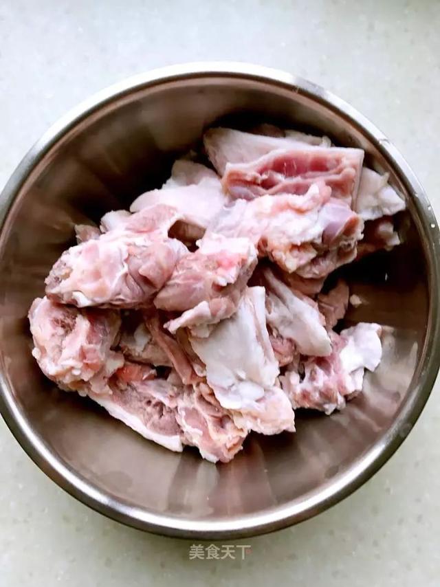 黄焖羊肉的做法最正宗的做法，黄焖羊肉：味道鲜美
