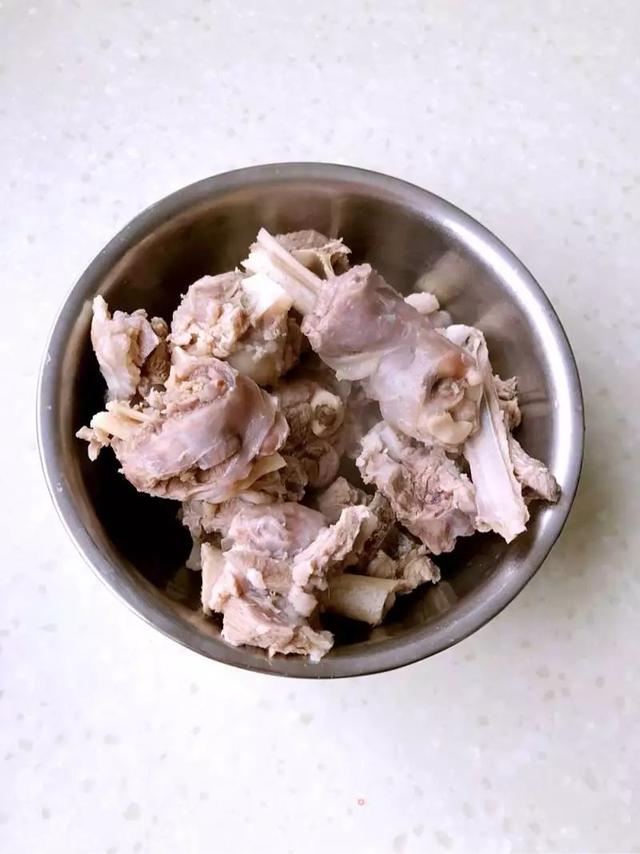 黄焖羊肉的做法最正宗的做法，黄焖羊肉：味道鲜美