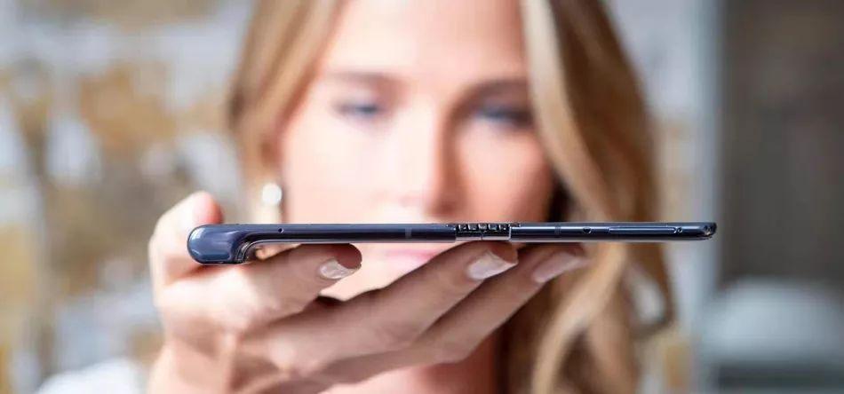牛画精品欣赏100幅，5G+折叠黑科技、3秒下载1G