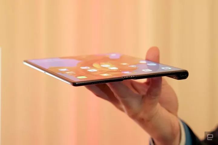 牛画精品欣赏100幅，5G+折叠黑科技、3秒下载1G
