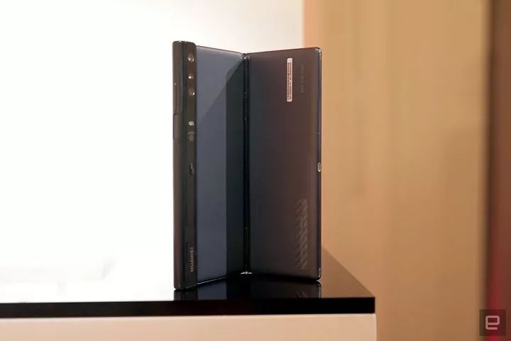 牛画精品欣赏100幅，5G+折叠黑科技、3秒下载1G