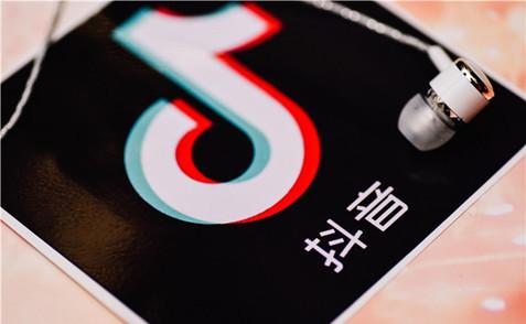 歌曲夏天的歌词，夏天的歌词（抖音整个夏天想和你环游世界是哪首歌）