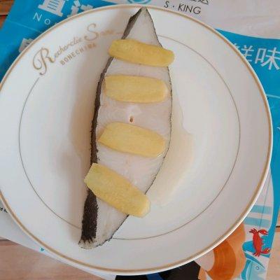 比目鱼怎么做好吃，比目鱼的做法和配方（手把手教你做超好吃的香煎格陵兰比目鱼）