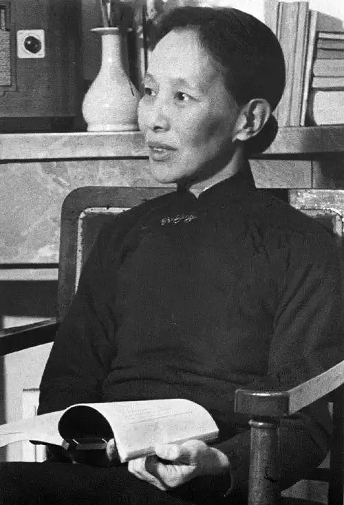 一壶冰心在玉壶指什么，一片冰心在玉壶的玉壶意思（夜话丨一片冰心在玉壶）