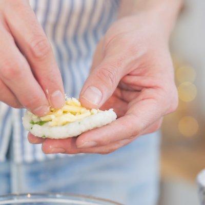 粢饭糕怎么做，10万豆友收藏的银鱼粢饭糕做法