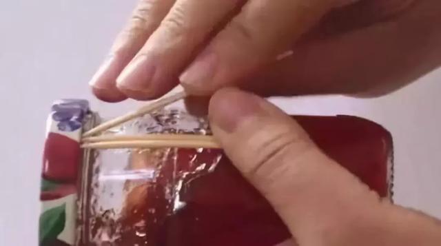 罐头打不开怎么办，罐头打不开怎么办? 教你几招（找到罐头盖上的“小机关”）
