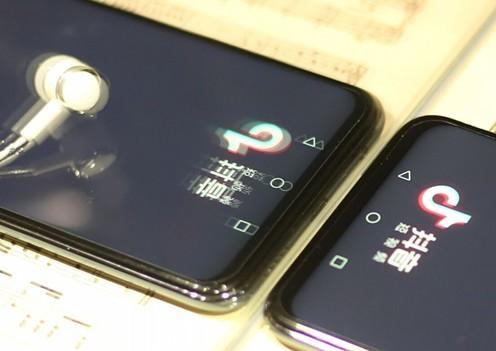 理想歌词，闪耀的理想歌词（抖音你是九月夏天滚烫的浪是什么歌）