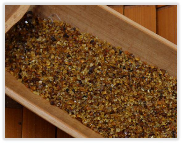 中药琥珀的功效，琥珀有那些药用功效（中药知识必学：琥珀）