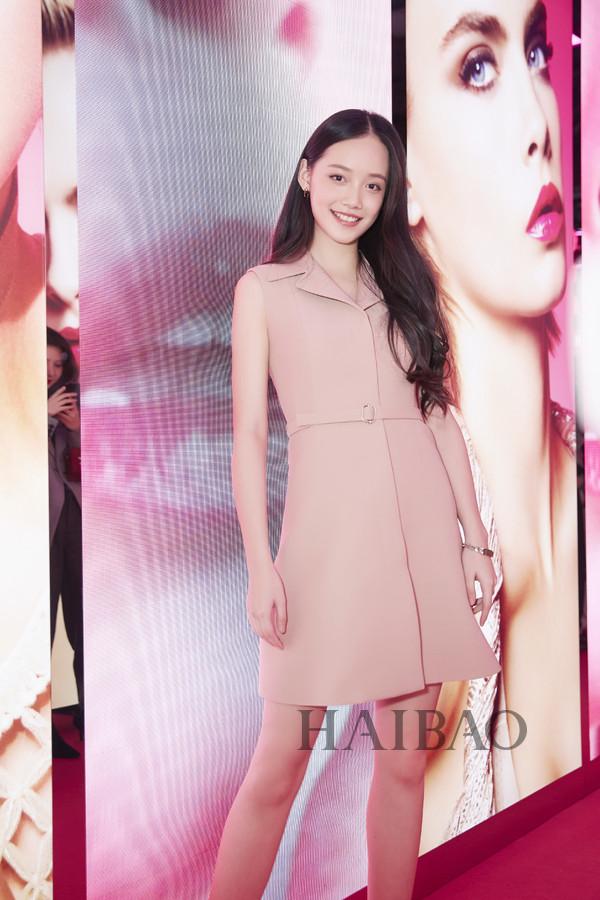 cd口红是什么牌子，tf口红是什么牌子（魅惑星耀唇膏新品发布）