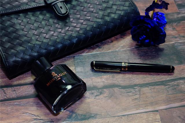 f尖是多少mm，百乐ef尖是多少mm（一个成功的老板需要一套好钢笔）