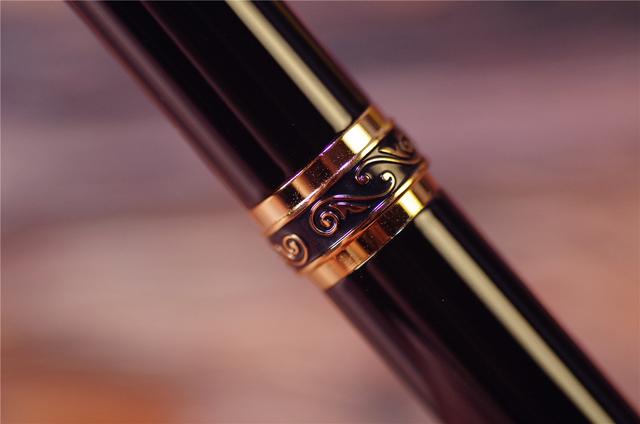 f尖是多少mm，百乐ef尖是多少mm（一个成功的老板需要一套好钢笔）