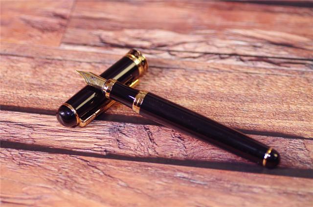 f尖是多少mm，百乐ef尖是多少mm（一个成功的老板需要一套好钢笔）