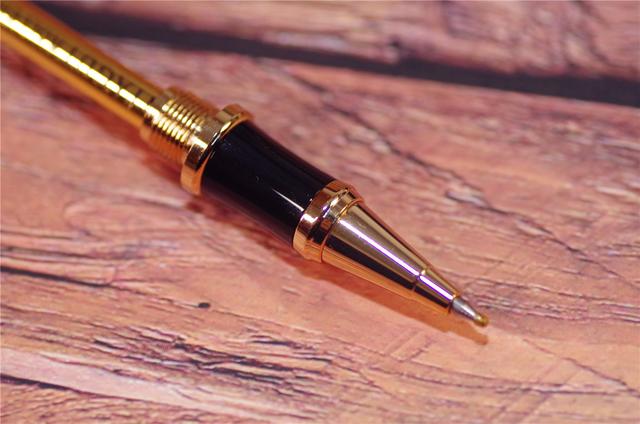 f尖是多少mm，百乐ef尖是多少mm（一个成功的老板需要一套好钢笔）