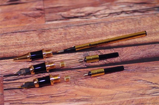 f尖是多少mm，百乐ef尖是多少mm（一个成功的老板需要一套好钢笔）