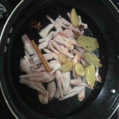 网红泡椒凤爪的做法 柠檬，网红泡椒凤爪的做法（回味无穷的网红柠檬泡椒凤爪来拯救你的胃。）