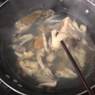 网红泡椒凤爪的做法 柠檬，网红泡椒凤爪的做法（回味无穷的网红柠檬泡椒凤爪来拯救你的胃。）