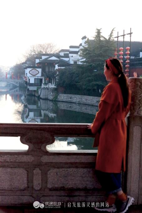 纤纤玉手下一句该怎么说，纤纤玉手词句（一捧秦淮水）