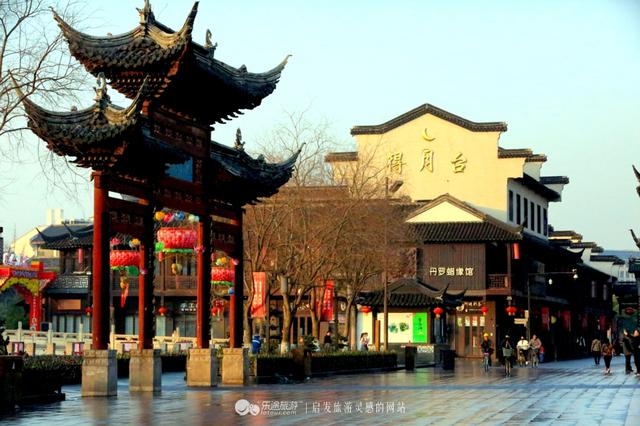 纤纤玉手下一句该怎么说，纤纤玉手词句（一捧秦淮水）