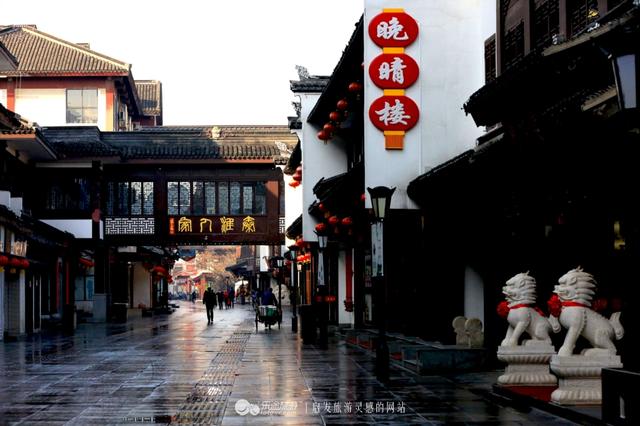 纤纤玉手下一句该怎么说，纤纤玉手词句（一捧秦淮水）