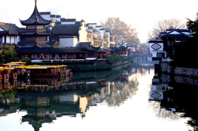 纤纤玉手下一句该怎么说，纤纤玉手词句（一捧秦淮水）