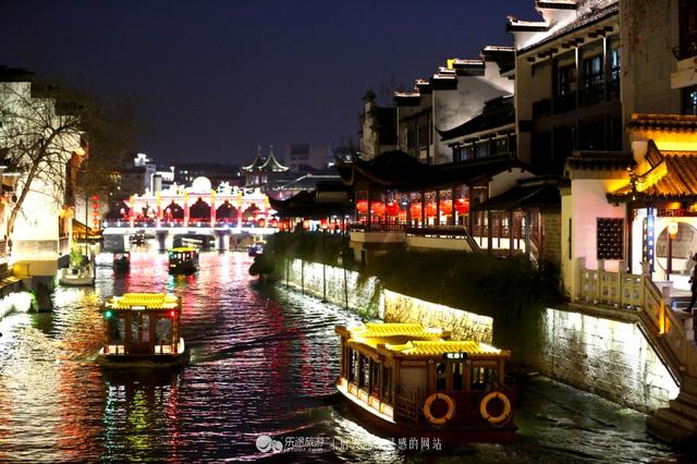 纤纤玉手下一句该怎么说，纤纤玉手词句（一捧秦淮水）