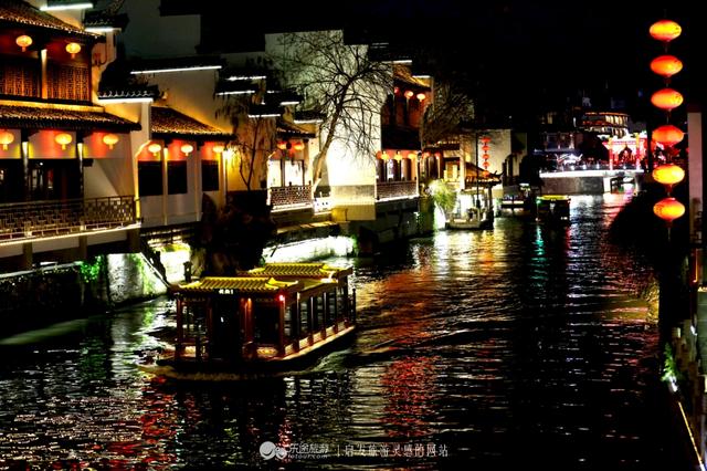 纤纤玉手下一句该怎么说，纤纤玉手词句（一捧秦淮水）