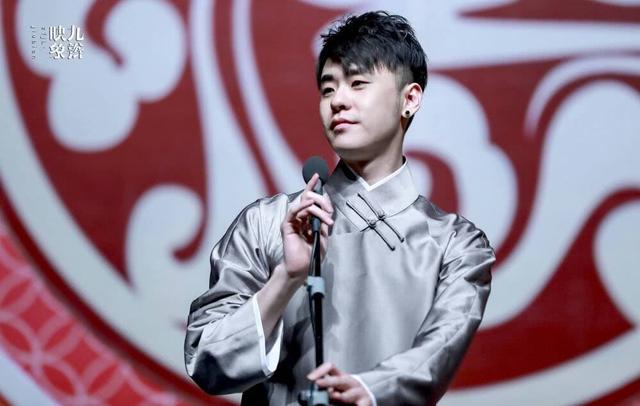 照花台歌词，明月照花台歌词（张云雷微博认证改歌手被质疑忘本）