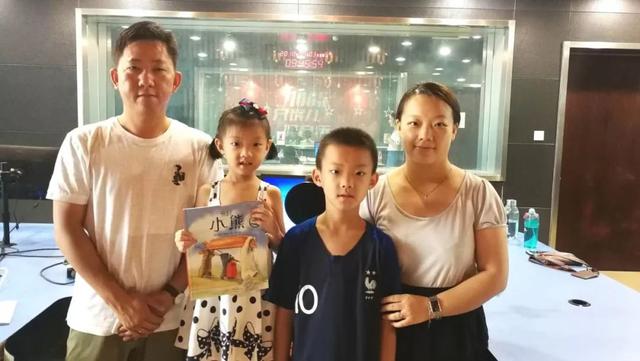 三只小熊韩语歌词，三只小熊歌词（晚安故事——《三只小熊》）