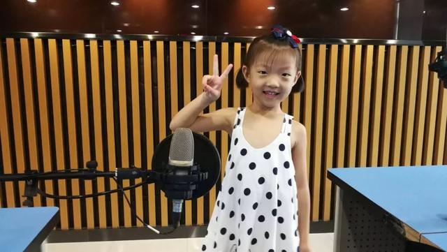 三只小熊韩语歌词，三只小熊歌词（晚安故事——《三只小熊》）