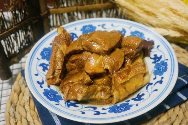 铁锅炖排骨的做法，#春天肉菜这样吃#炖排骨