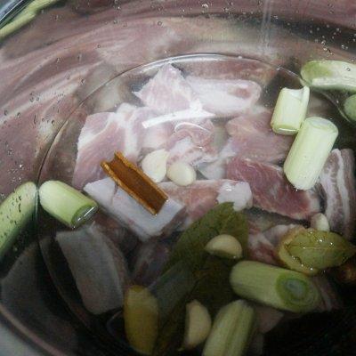 铁锅炖排骨的做法，#春天肉菜这样吃#炖排骨