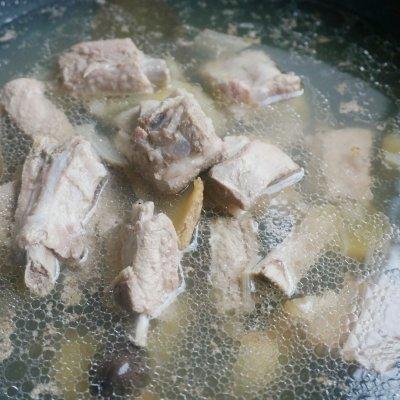 铁锅炖排骨的做法，#春天肉菜这样吃#炖排骨