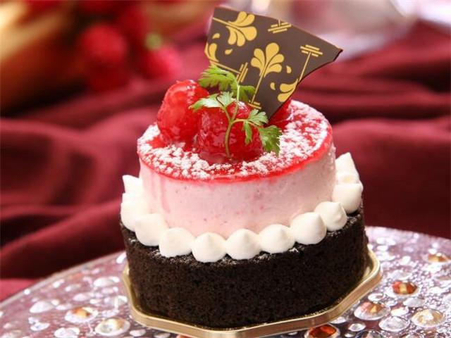最火的祝福自己生日快乐的短句，祝你生日快乐的句子有哪些（自己生日怎么发朋友圈）